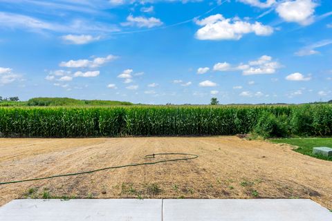 Tiny photo for 206 Cress Creek Trail, Poplar Grove, IL 61065 (MLS # 12445609)