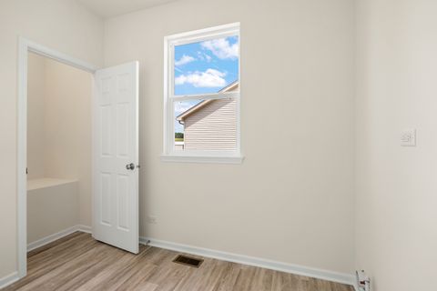 Tiny photo for 206 Cress Creek Trail, Poplar Grove, IL 61065 (MLS # 12445609)