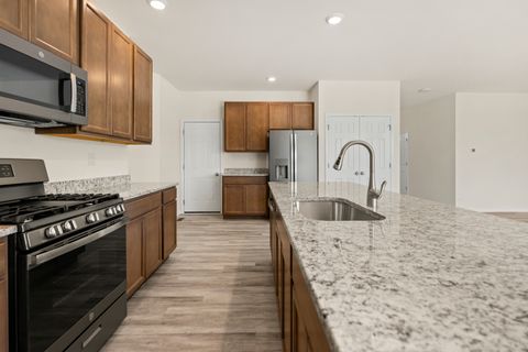 Tiny photo for 206 Cress Creek Trail, Poplar Grove, IL 61065 (MLS # 12445609)