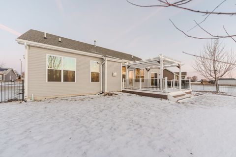 Tiny photo for 2337 Coventry Circle S, Sycamore, IL 60178 (MLS # 12549635)