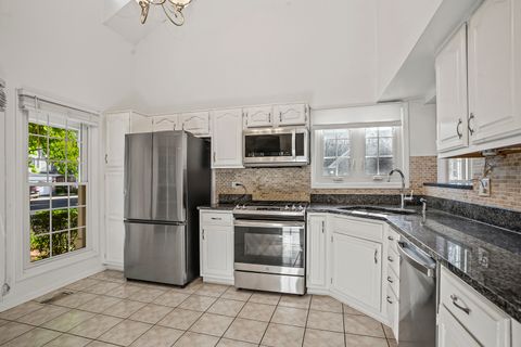 Tiny photo for 807 Fairmont Court, Des Plaines, IL 60018 (MLS # 12475701)