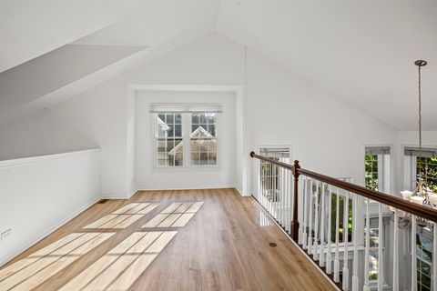 Tiny photo for 807 Fairmont Court, Des Plaines, IL 60018 (MLS # 12475701)