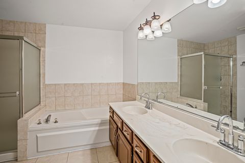 Tiny photo for 807 Fairmont Court, Des Plaines, IL 60018 (MLS # 12475701)