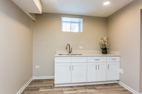 Tiny photo for 2118 Jackson Avenue, Evanston, IL 60201 (MLS # 12470030)