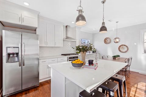 Tiny photo for 2118 Jackson Avenue, Evanston, IL 60201 (MLS # 12470030)