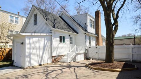 Tiny photo for 2118 Jackson Avenue, Evanston, IL 60201 (MLS # 12470030)