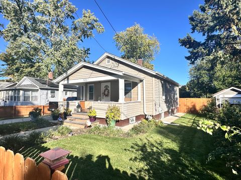Tiny photo for 131 N KENDALL Street, Aurora, IL 60505 (MLS # 12499082)