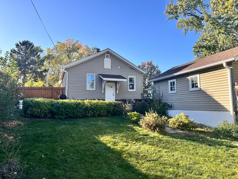 Tiny photo for 131 N KENDALL Street, Aurora, IL 60505 (MLS # 12499082)