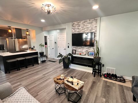 Tiny photo for 131 N KENDALL Street, Aurora, IL 60505 (MLS # 12499082)