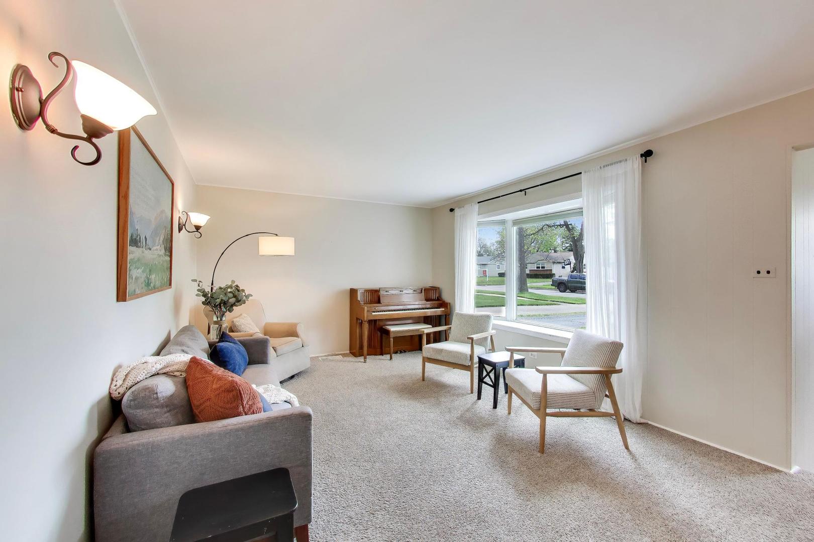 3100 FALCON Court W