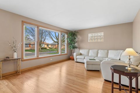 Tiny photo for 7661 N Neva Avenue, Niles, IL 60714 (MLS # 12613731)
