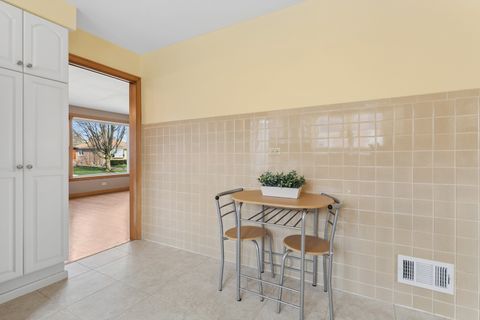 Tiny photo for 7661 N Neva Avenue, Niles, IL 60714 (MLS # 12613731)