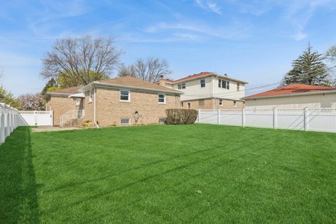 Tiny photo for 7661 N Neva Avenue, Niles, IL 60714 (MLS # 12613731)