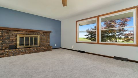 Single Family Residence in Rockford IL 1243 Bell School Road 4.jpg