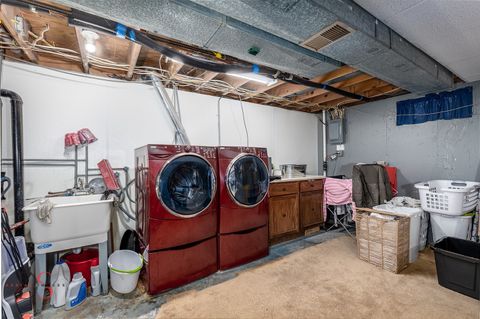 Tiny photo for 2704 Cherie Lane, Ottawa, IL 61350 (MLS # 12572771)