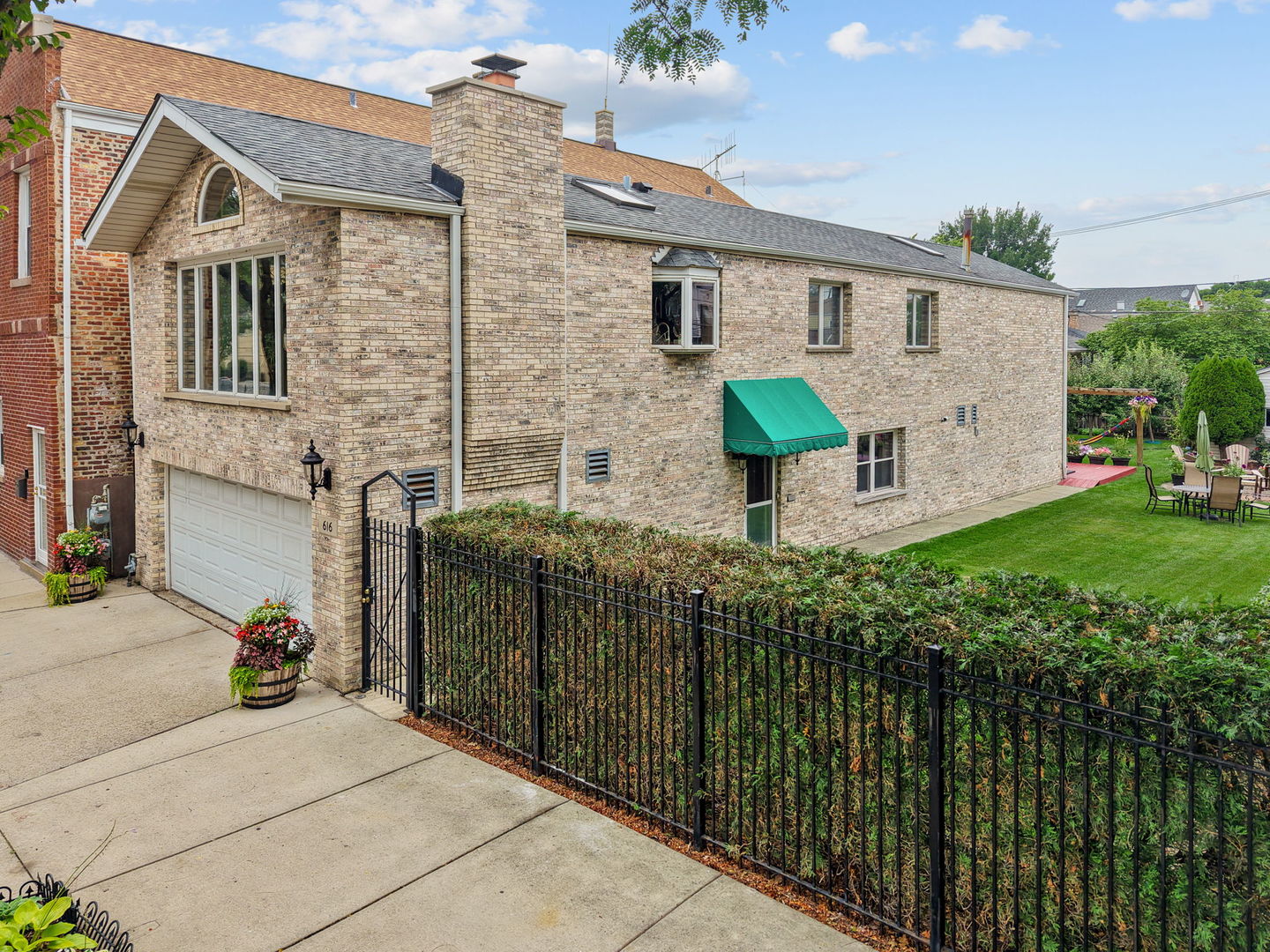 614 W 37th Street