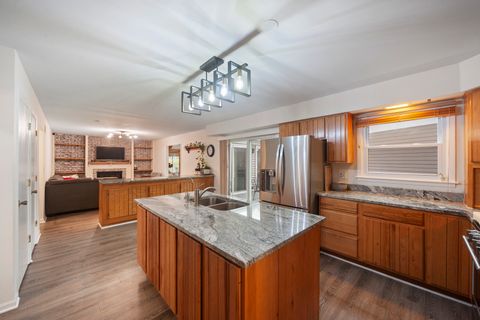 Tiny photo for Mundelein, IL 60060 (MLS # 12574645)