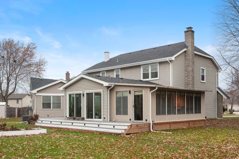 Tiny photo for Mundelein, IL 60060 (MLS # 12574645)