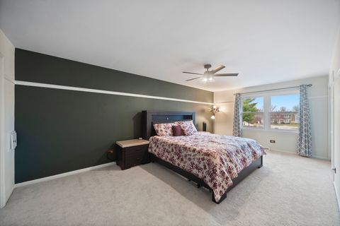 Tiny photo for Mundelein, IL 60060 (MLS # 12574645)