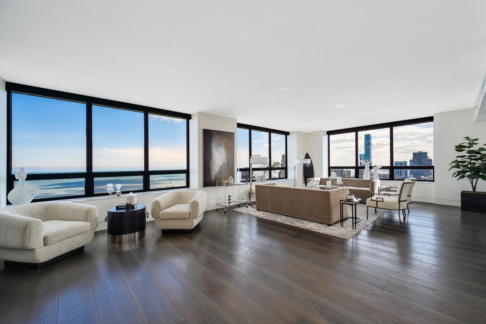 180 E Pearson Street 5804