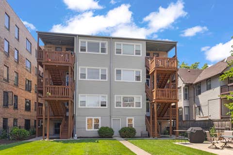 Tiny photo for 314 Wisconsin Avenue #3S, Oak Park, IL 60302 (MLS # 12682636)