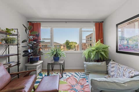 Tiny photo for 314 Wisconsin Avenue #3S, Oak Park, IL 60302 (MLS # 12682636)