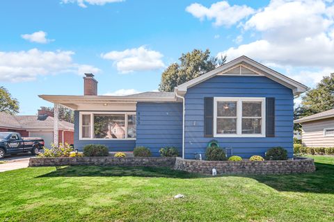 Tiny photo for 522 S Craig Place, Lombard, IL 60148 (MLS # 12466300)