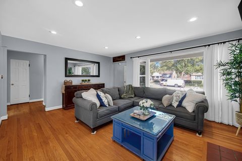 Tiny photo for 522 S Craig Place, Lombard, IL 60148 (MLS # 12466300)