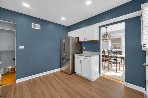 Tiny photo for 522 S Craig Place, Lombard, IL 60148 (MLS # 12466300)