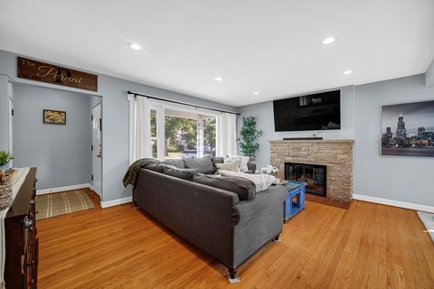 Tiny photo for 522 S Craig Place, Lombard, IL 60148 (MLS # 12466300)