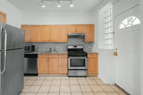 Tiny photo for 6710 S RIDGELAND Avenue #2B, Chicago, IL 60649 (MLS # 12752815)