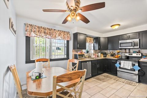 Tiny photo for 7110 W 107th Street #16, Worth, IL 60482 (MLS # 12498573)