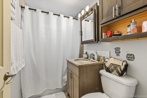 Tiny photo for 7110 W 107th Street #16, Worth, IL 60482 (MLS # 12498573)