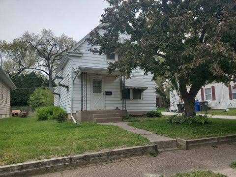 Photo of 2737 11th Ave C AVE, Moline, IL 61265 (MLS # 12663845)