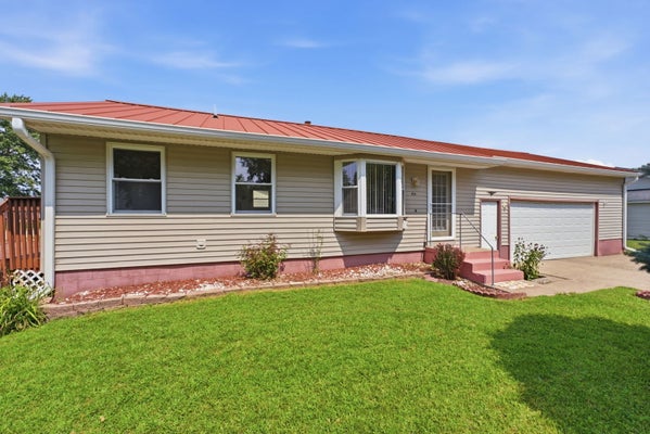414 15TH PL, CAMANCHE, IA 52730 - Image 3ca8d170d3081883e0f4dec7c94da60b/3510835683