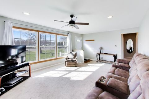 Tiny photo for 2N135 Bloomingdale Road, Glen Ellyn, IL 60139 (MLS # 12601064)