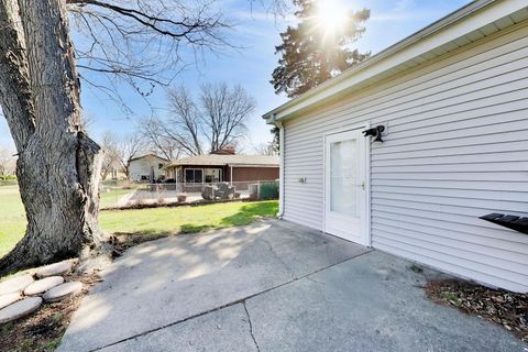 Tiny photo for 2N135 Bloomingdale Road, Glen Ellyn, IL 60139 (MLS # 12601064)