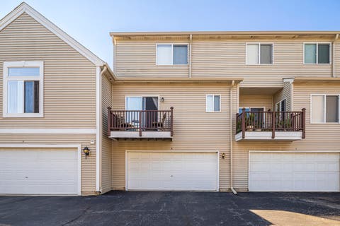Tiny photo for 135 Enclave Circle #B, Bolingbrook, IL 60440 (MLS # 12738652)