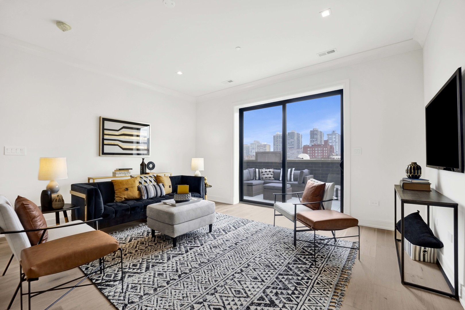 5630 N Broadway Street 4E