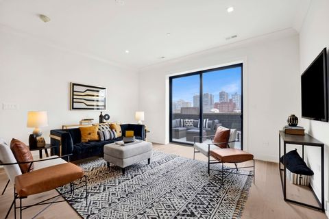 Tiny photo for 5630 N Broadway Street #4E, Chicago, IL 60660 (MLS # 12593170)