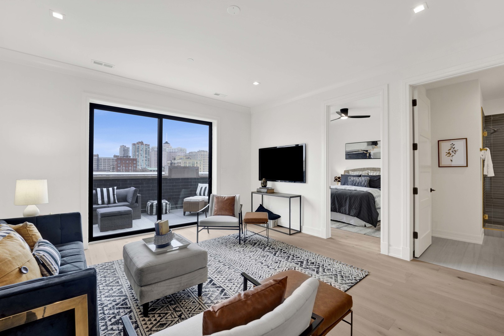 5630 N Broadway Street 4E