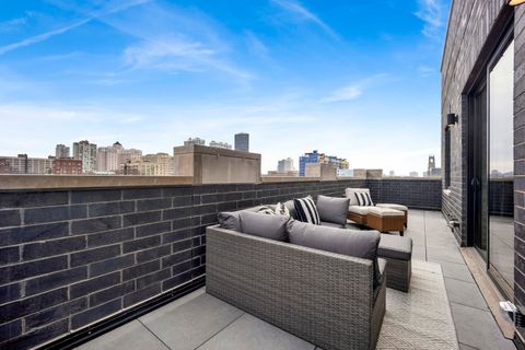 Tiny photo for 5630 N Broadway Street #4E, Chicago, IL 60660 (MLS # 12593170)