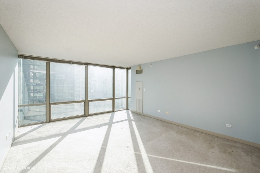2 E Erie Street 1804