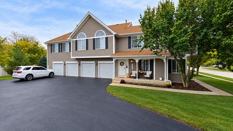 Tiny photo for 1331 Lowell Drive, South Elgin, IL 60177 (MLS # 12786909)
