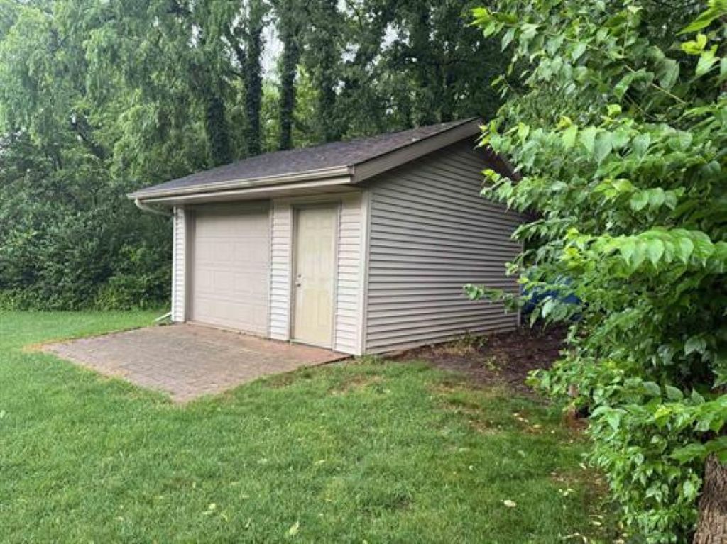 7310 Lone Cedar Trail