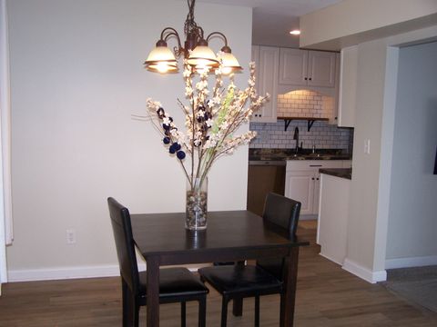 Tiny photo for 604 Devonshire Court #B, McHenry, IL 60050 (MLS # 12530805)