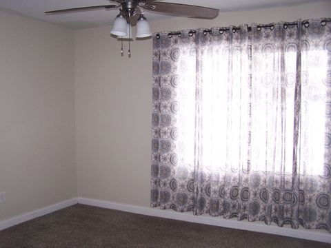 Tiny photo for 604 Devonshire Court #B, McHenry, IL 60050 (MLS # 12530805)