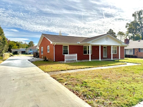 Tiny photo for 807 N Otis Street, Marion, IL 62959 (MLS # 12794602)