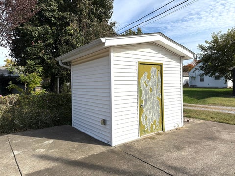 Tiny photo for 807 N Otis Street, Marion, IL 62959 (MLS # 12794602)