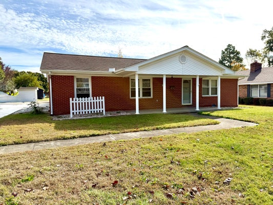 807 N OTIS ST, MARION, IL 62959 - Image 3cb4e0920eacd4730ad37dd765f69de7/2082546530